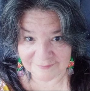 Meet your Posher, Corina